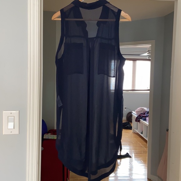 Sheer Long tank Blouse - Picture 3 of 3